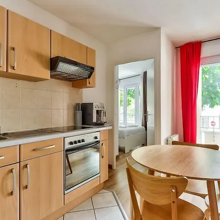 °apartment With Balcony & Parking° * נאנט