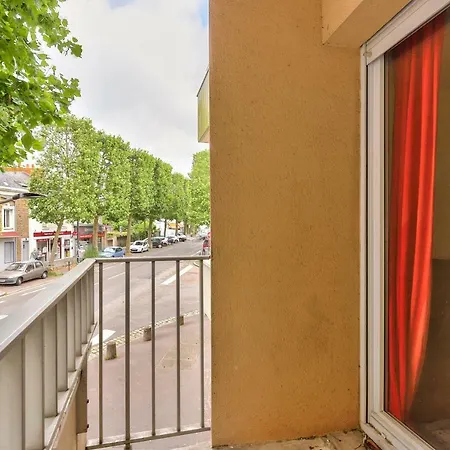 °apartment With Balcony & Parking° דירה נאנט